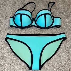Triangl Bikini